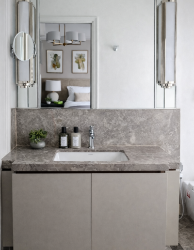 Eden marble en suite bathroom vanity installation in Marylebone London for Laura Hammett by Marble Bros LTD